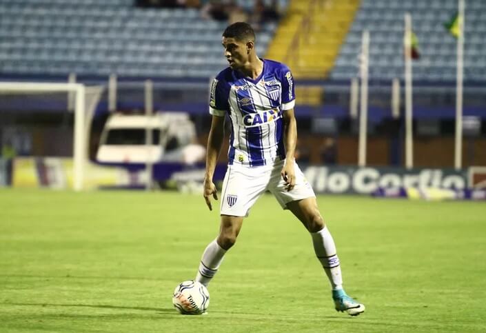 Com proposta de rival da Série B, atacante tem semana decisiva no Avaí