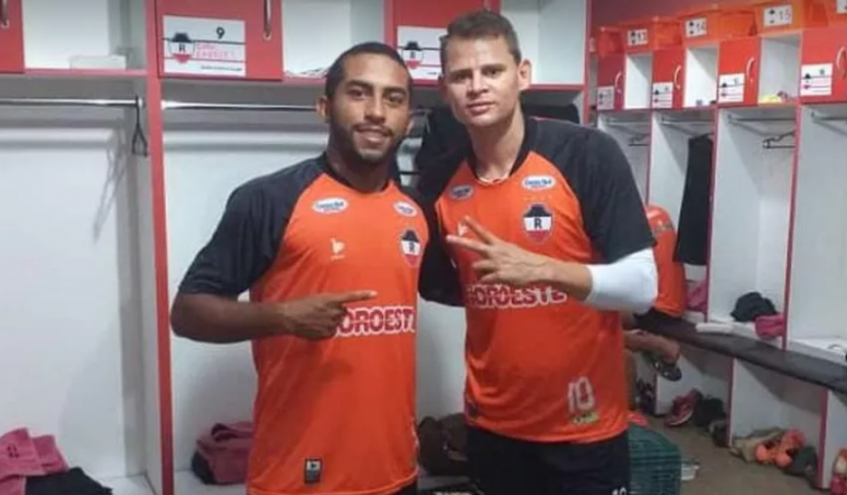 O volante Jonas, ex-Flamengo, participou de treino do River-PI (Foto: Divulgação)