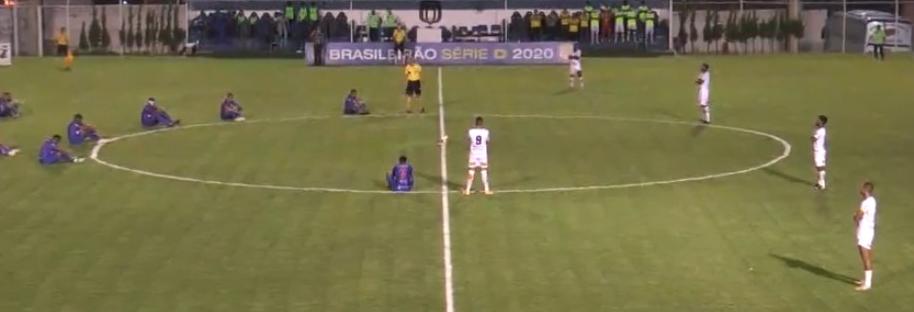 Série D: Time paulista senta no chão em protesto à CBF e salários atrasados