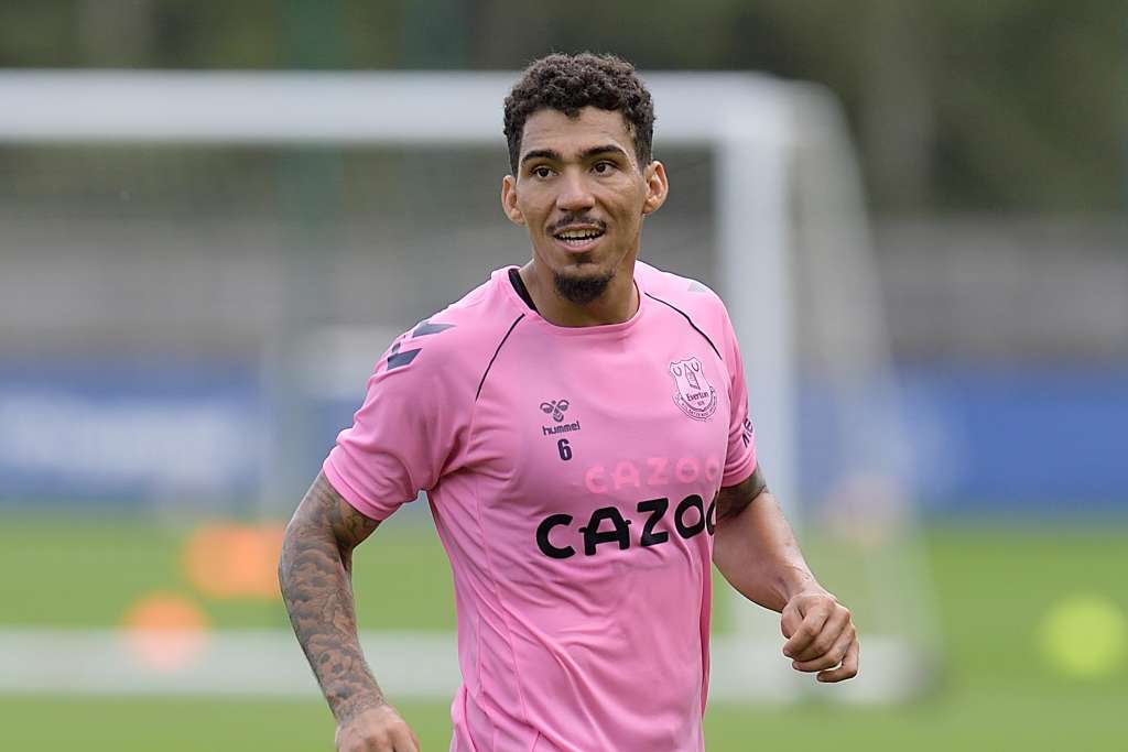 Allan é convocado para a vaga de Fabinho na seleção; Neymar pode ser cortado