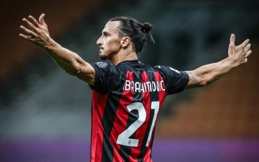 Ibrahimovic faz propaganda contra covid: ‘Respeite as regras. Você não é Zlatan’