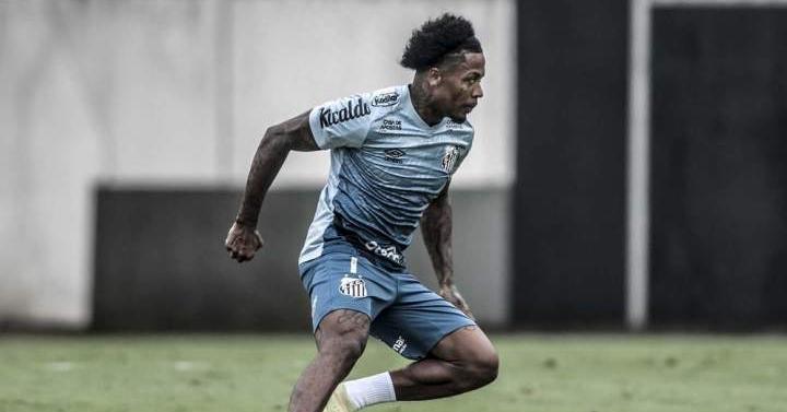 ‘Porr*, estou de saco cheio já…Muito mimimi’, desabafa atacante do Santos