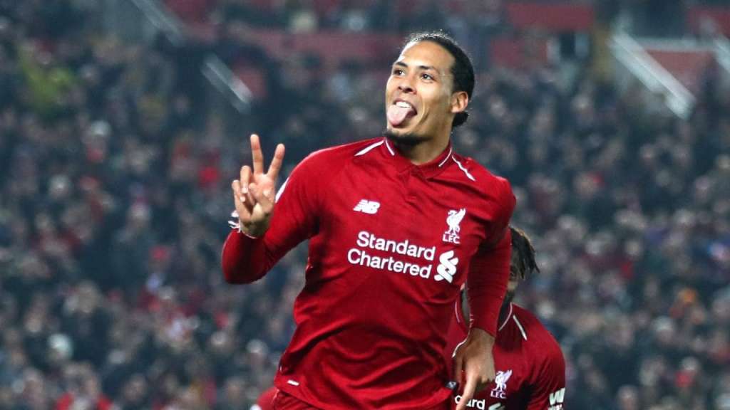Inglês: Cirurgia de Van Dijk é bem-sucedida, mas Liverpool evita prever retorno