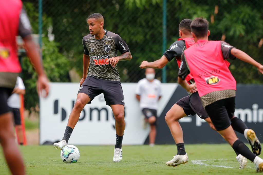 Jair em treino do Atlético-MG (Foto: Bruno Cantini/Agência Galo)