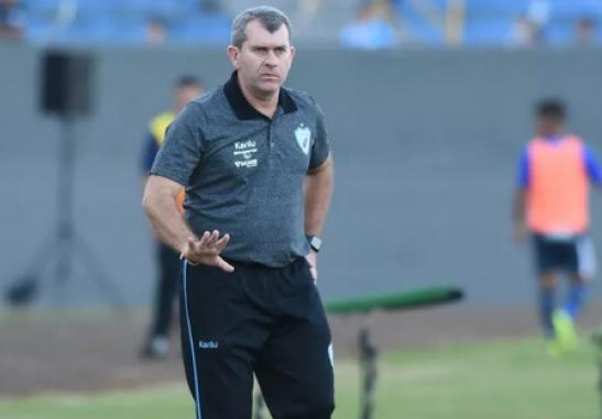 Série B: Brasil de Pelotas acerta com ex-técnico do Londrina