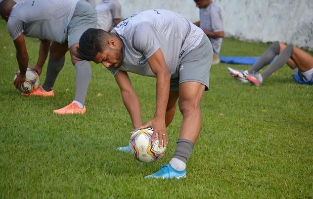 Lateral volta e vê potencial para o Confiança “brigar por algo mais” na Série B