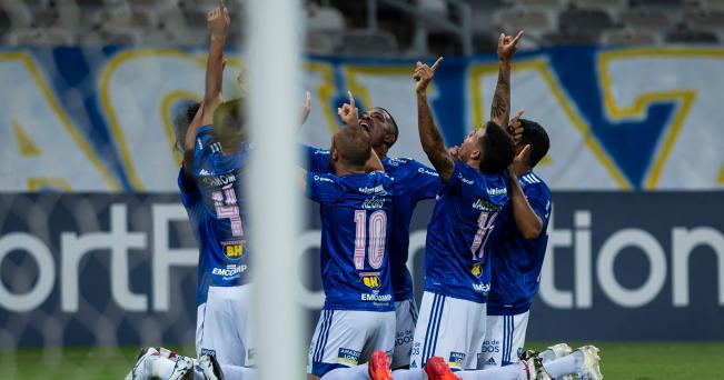 Cruzeiro 2 x 0 Paraná – Raposa joga bem, vence e dorme fora da zona do rebaixamento