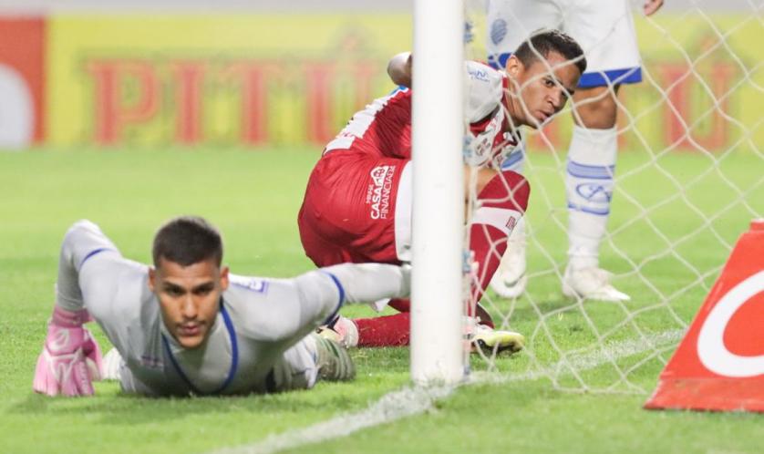 Náutico perde para o CSA. Foto: Caio Falcão