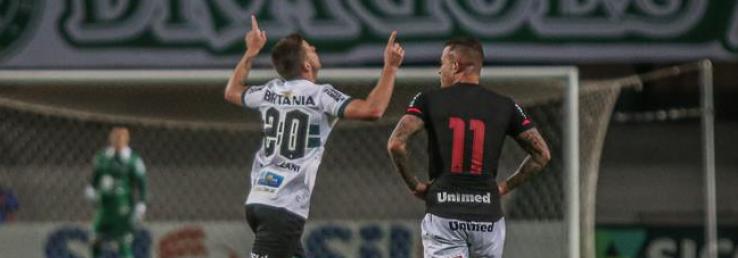 Coritiba venceu o Atlético-GO por 1 a 0