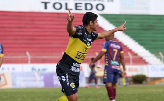 Cascavel derrota o Toledo