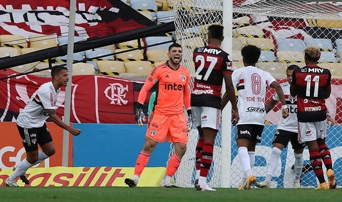 Volpi celebra feito inédito e “tarde perfeita” em goleada do São Paulo