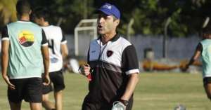 De presidente novo, time da Série C demite técnico após empate