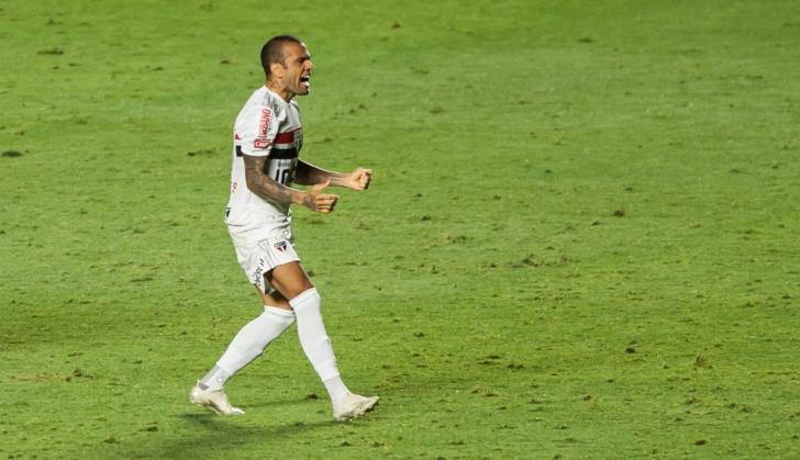 Meia ganha descanso ‘forçado’ e medalhão pode reaparecer no São Paulo