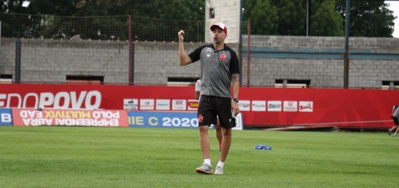 Série C: Técnico do Vila Nova “culpa” o ataque por empate com o Remo