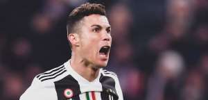 Cristiano Ronaldo foge de polêmica por protocolo de covid-19 e celebra retorno