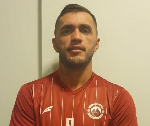 Emprestado pelo Fortaleza, jogador comemora chegada ao Al Jabalain, da Arábia