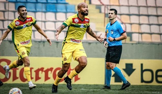 Embalado, Sampaio quer o G4. (Foto: Lucas Almeida)