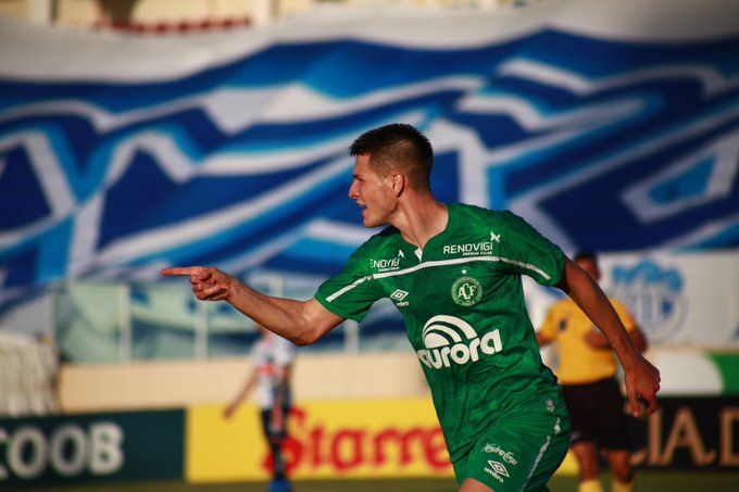 Perotti fez um dos gols da vitória da Chapecoense Perotti fez um dos gols da vitória da Chapecoense