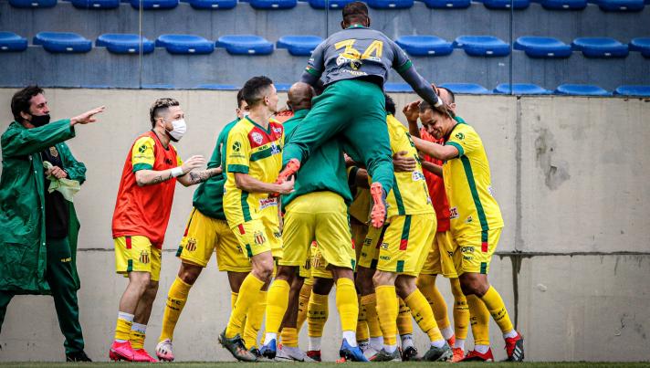Com domínio do Sampaio e com meia ex-Seleção, veja Seleção FI da 19ª rodada da Série B