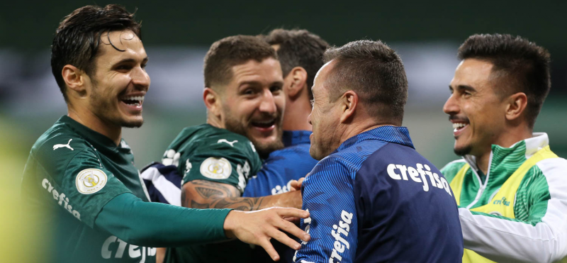Andrey Lopes deixa de ser interino no Palmeiras, mas trabalho só ganha elogios