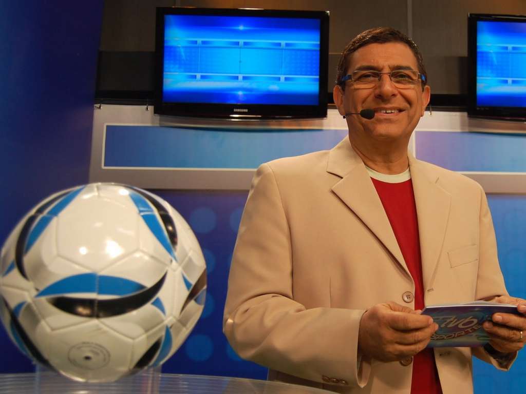 Alberto César, narrador da Rádio Central