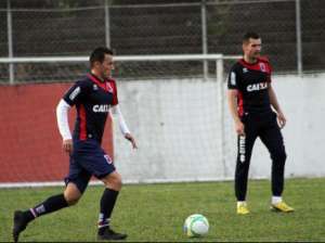 Série B: Diretoria promete arcar com salários até sexta e Paraná “esquece” greve