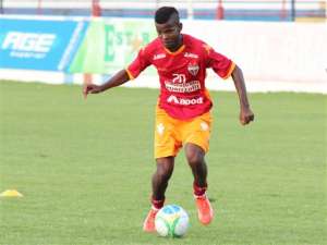 Série C: Erick Flores treina e deve estrear pelo Fortaleza