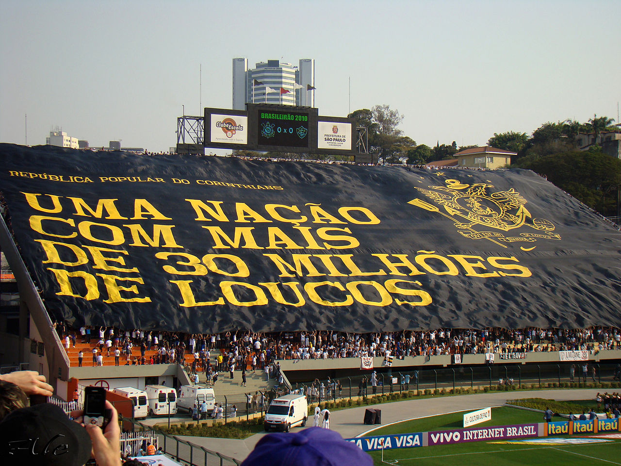 Torcida do Flamengo lota internet com apoio ao Corinthians antes do Dérbi;  veja tuítes e entenda