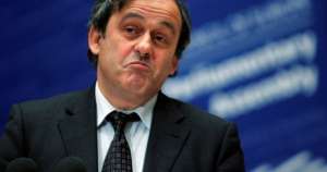 Desistiu! Platini não vai concorrer à presidência da Fifa