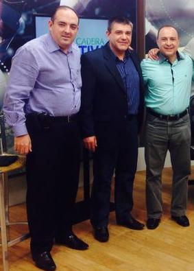 Ronaldo Perseguini, diretor da Rede Família, ao lado de Guina Paiva e Artur Eugênio, do FUTEBOL INTERIOR.