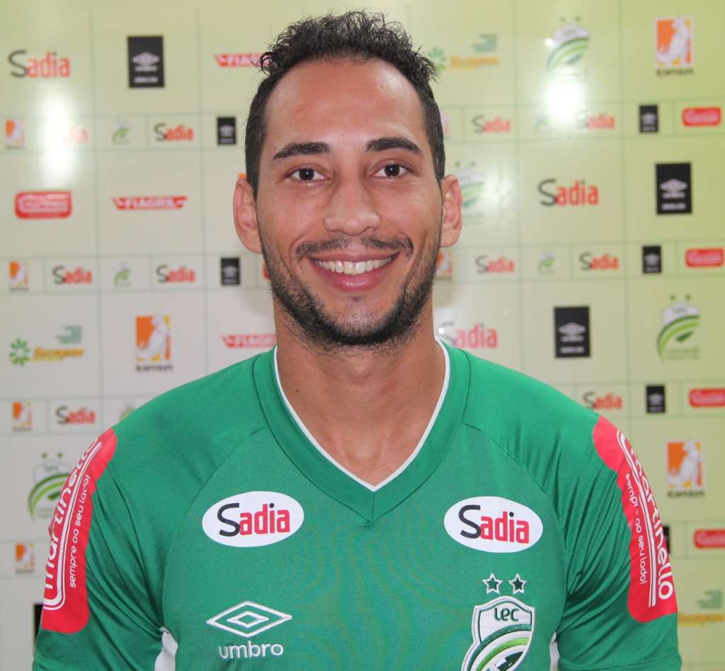 Fernando volta ao clube em que é ídolo