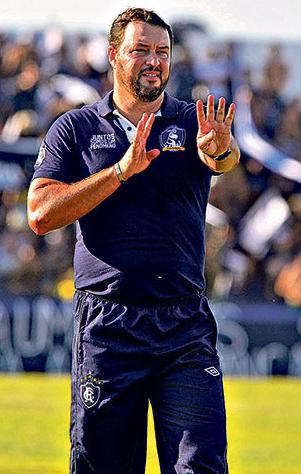 O Remo, de Roberto Fernandes, mesmo contrário, voltará a atuar no Estádio Diogão, em Bragança