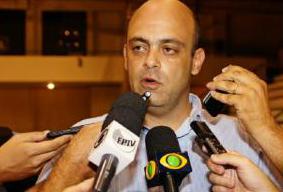 Álvaro Negrão confirma renúncia com toda a diretoria executiva do Guarani