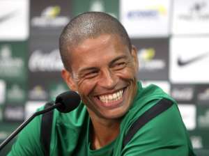 Alex passa por exames e virá desfalque no Coritiba no Brasileirão