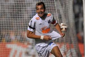 Edu Dracena promete ajuda para sucesso de Enderson no Santos