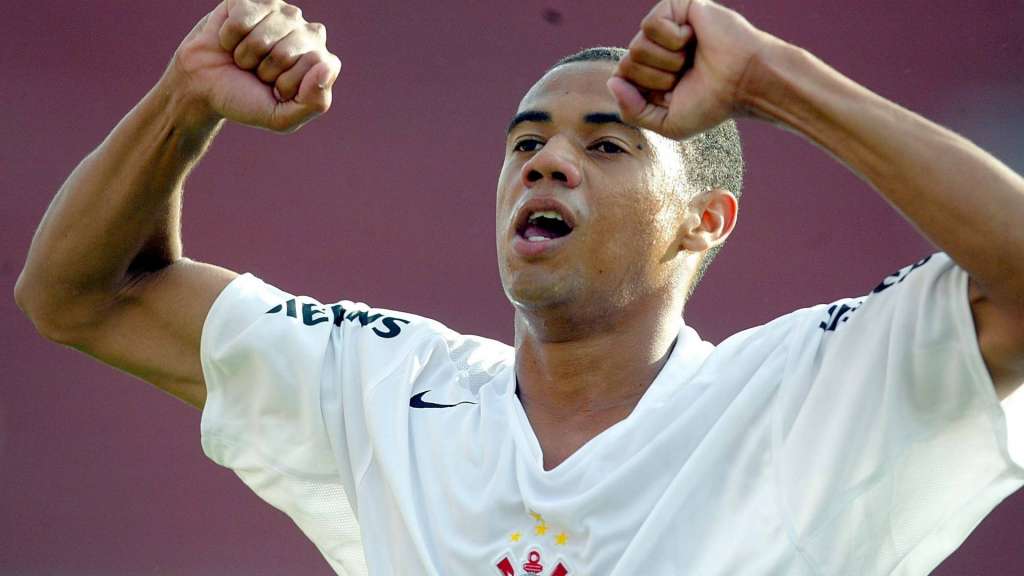 Gil quer voltar a jogar profissionalmente