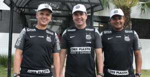 De treinador novo, Santos joga contra lanterna Vitória