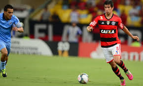 Relação do Fla não tem Cáceres, mas volante pode jogar