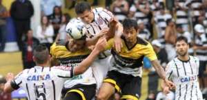 Paulistas no G4, com empate do Corinthians e vice-liderança do São Paulo