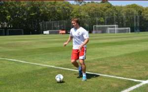 O xerife voltou? Lugano treina no São Paulo, mas...