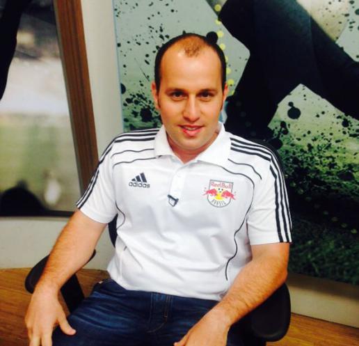 Dirigente top do Red Bull Brasil defende mudança de gestão no futebol no Cadeira Cativa da Rede Família de Televisão 2 0002050027589 img