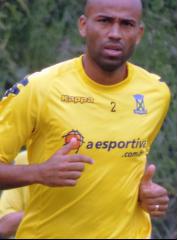 Guarani tenta um atacante do Bragantino, mas pode levar outro