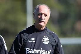 Felipão faz mistério e não divulga escalação do Grêmio