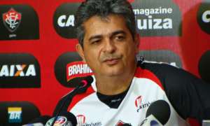 Vitória x Internacional - Times estão em posições opostas na tabela mas ambos vivem crise