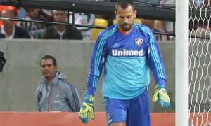 Sem vencer, Cavalieri vê Flu longe da briga pelo título