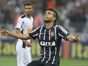 BRASILEIRÃO: Corinthians continua na caça, mas Cruzeiro segue imbatível