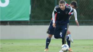 Eguren e Nathan serão titulares no Palmeiras no Rio