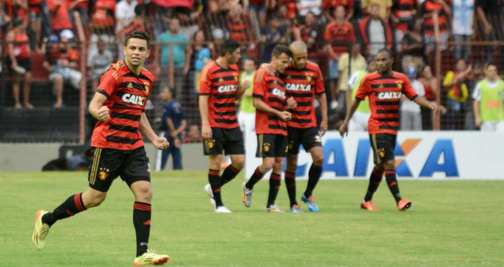 Felipe Azevedo espera sequência positiva do Sport no Campeonato Brasileiro