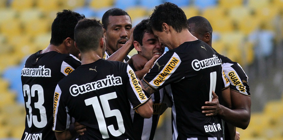 Botafogo quer vitória para continuar fora da zona do rebaixamento 