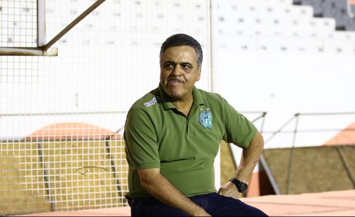 Benazzi acompanhando o jogo do Bugre contra o Duque de Caxias, em Americana - Foto: Uéber Fernandes